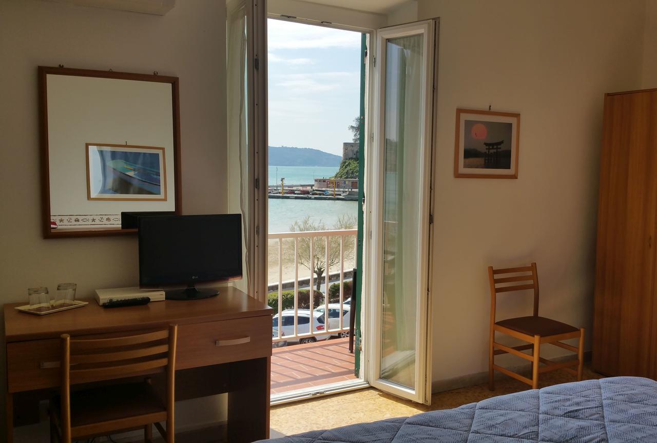 Albergo Nettuno Леричи Экстерьер фото